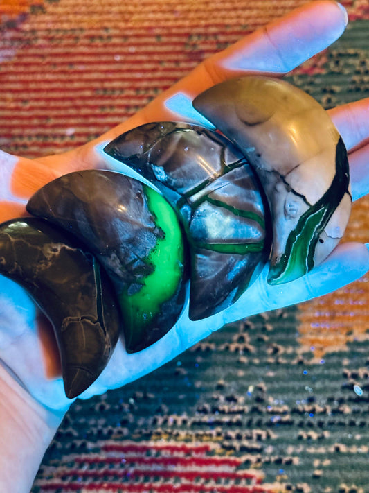 Volcano Agate Moon