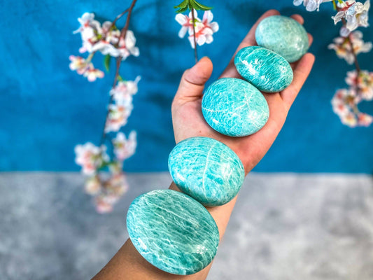 Amazonite palm stone