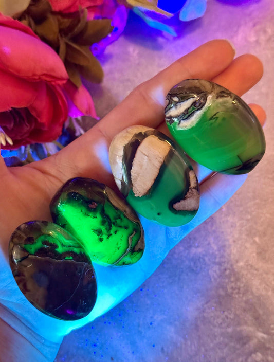 Volcano Agate Palmstones
